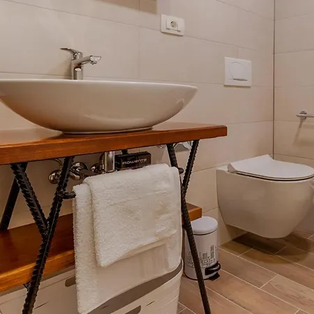 Two Bedroom Paris * Rijeka