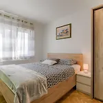 Two Bedroom Paris *